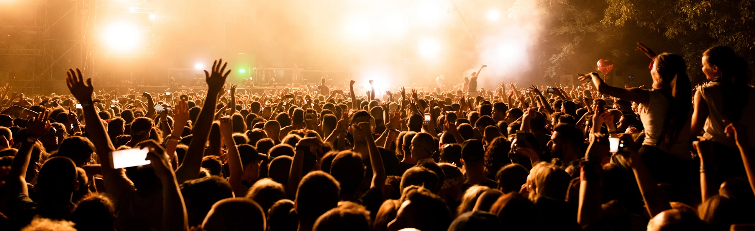 Постер Честный