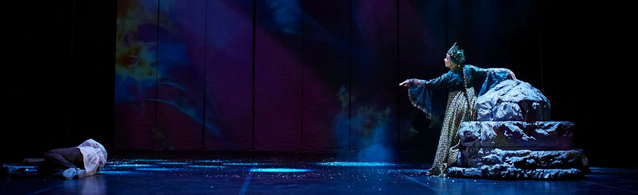 Постер Хозяйка медной горы в Астрахани