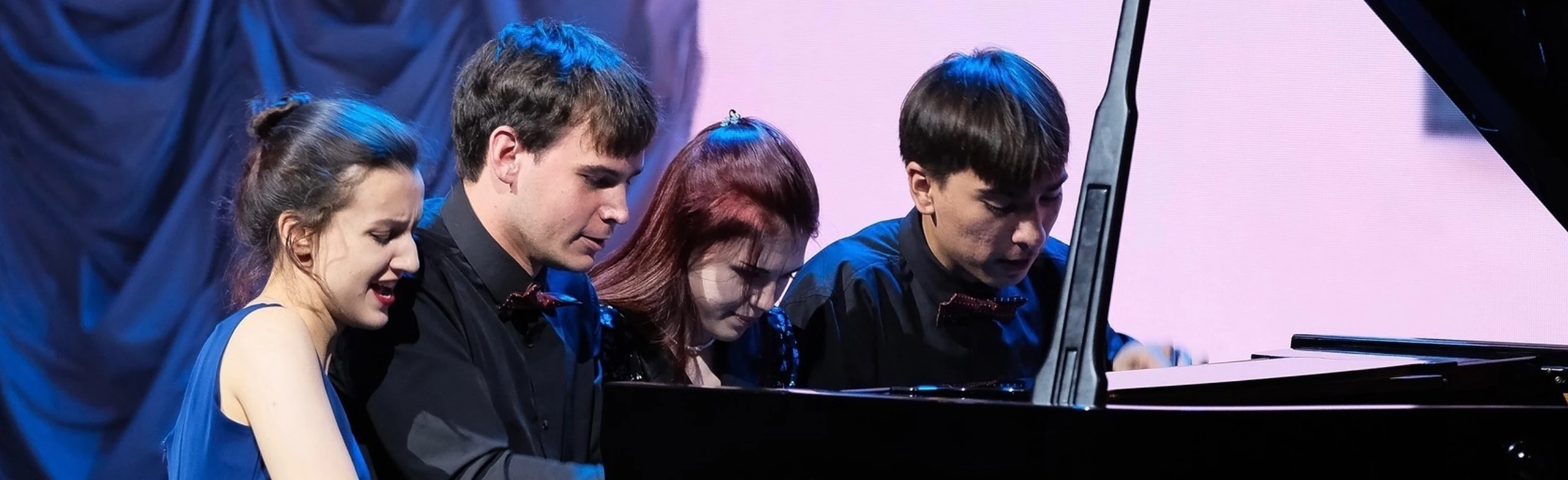 Постер Концерт. Отделение "Фортепиано" в Астрахани