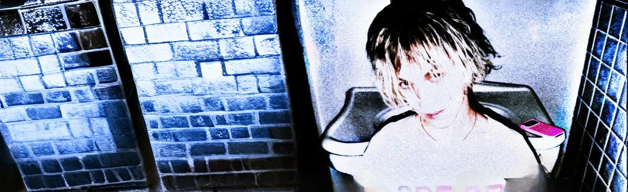 Постер Elyaplugg!