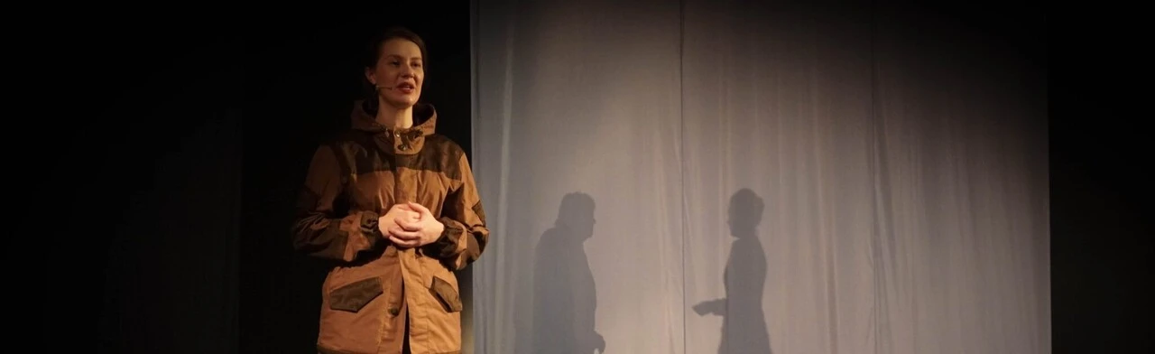 Постер Говорят погибшие герои