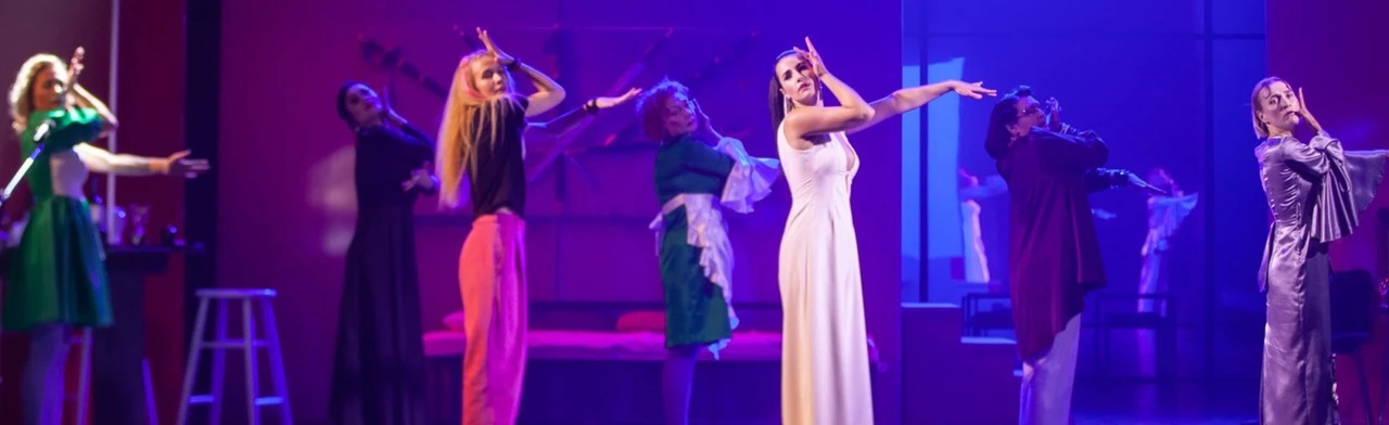 Постер Восемь любящих женщин