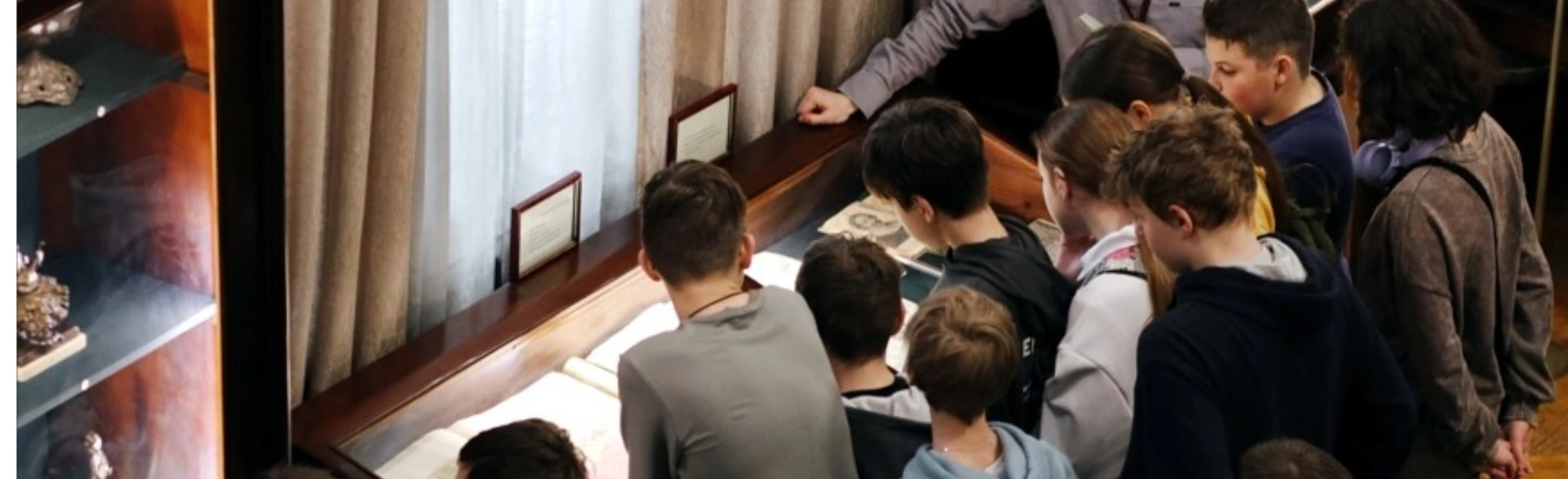 Постер Обзорная экскурсия по Музею промышленности и искусства в Иванове