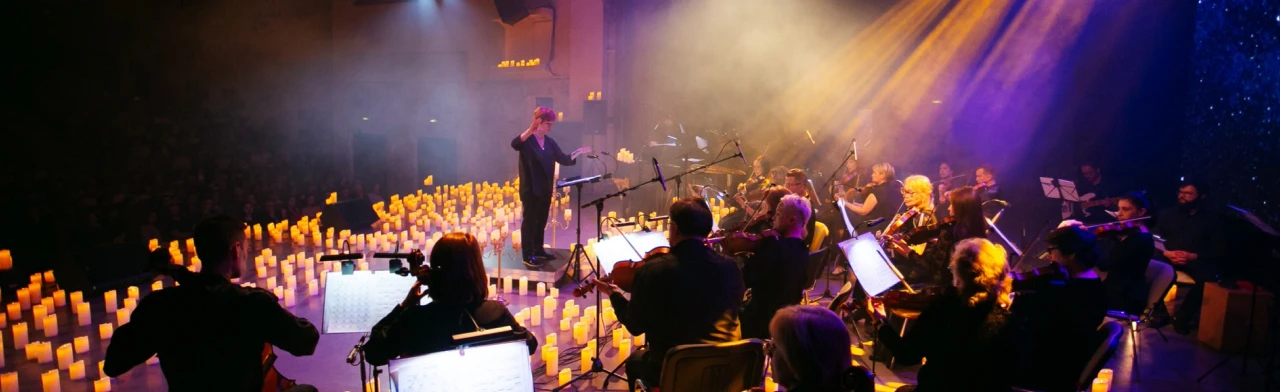 Постер Музыка советского кино в сиянии тысячи свечей в Кирове