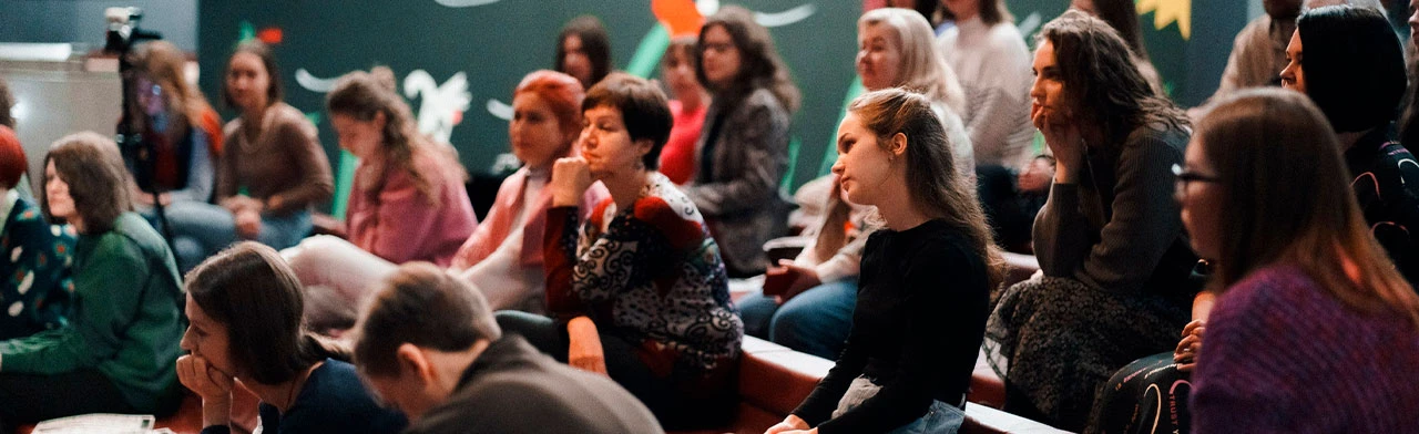 Постер Теория современного искусства. Образовательный курс