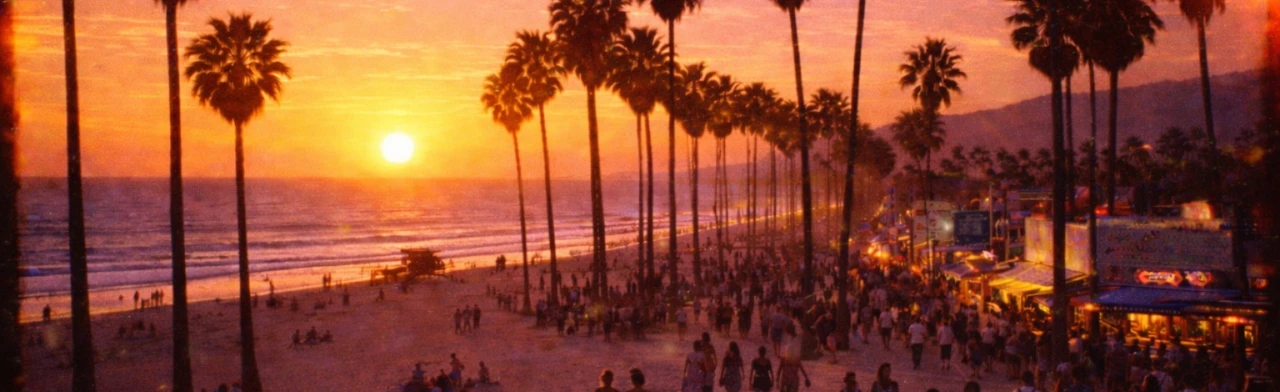 Постер Оркестр Cagmo: Симфония MTV при свечах в Красноярске