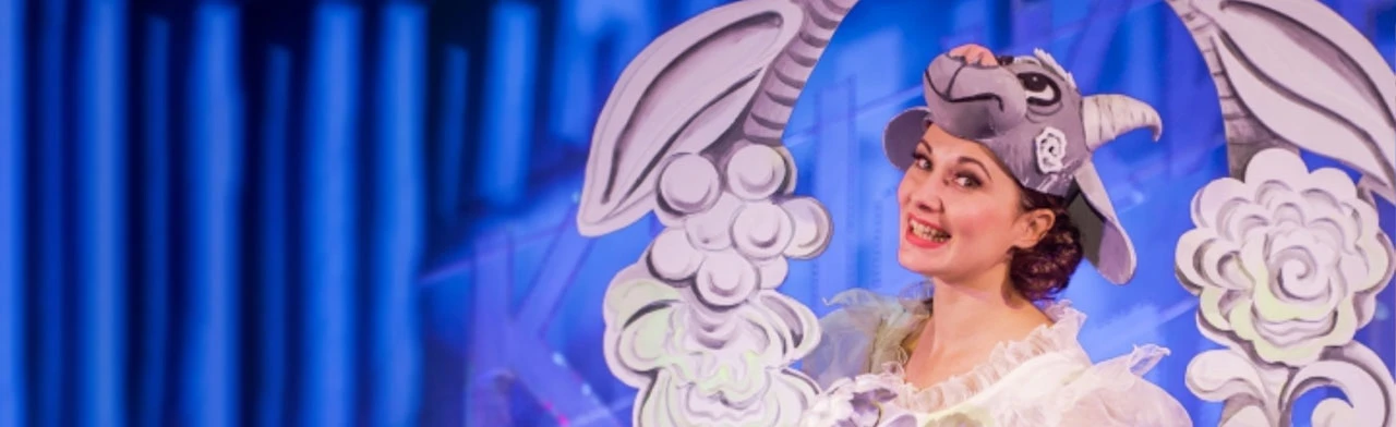 Постер Кошкин дом в городах Крыма