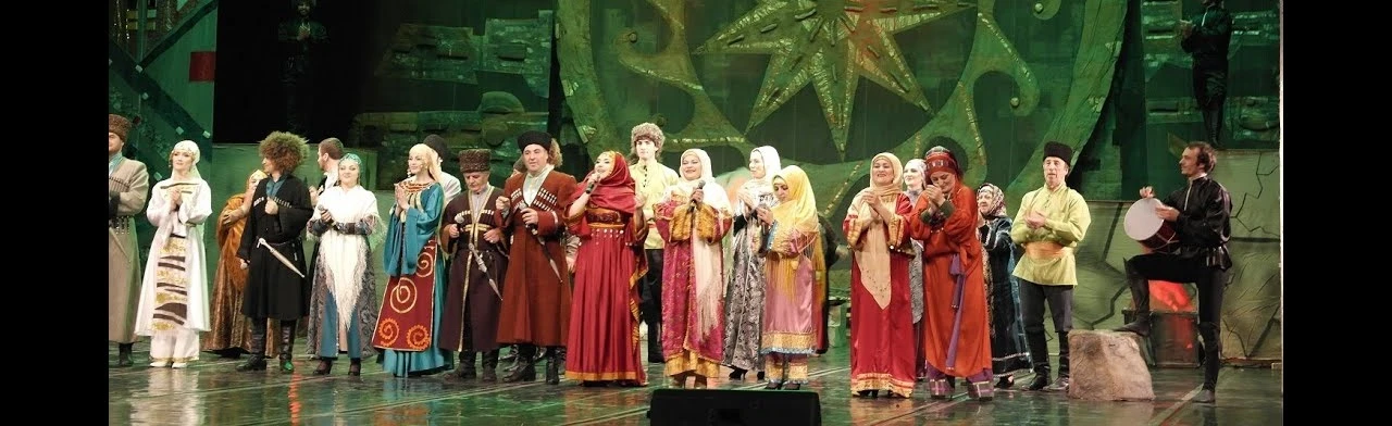 Постер Интнил-хьхьу в Махачкале