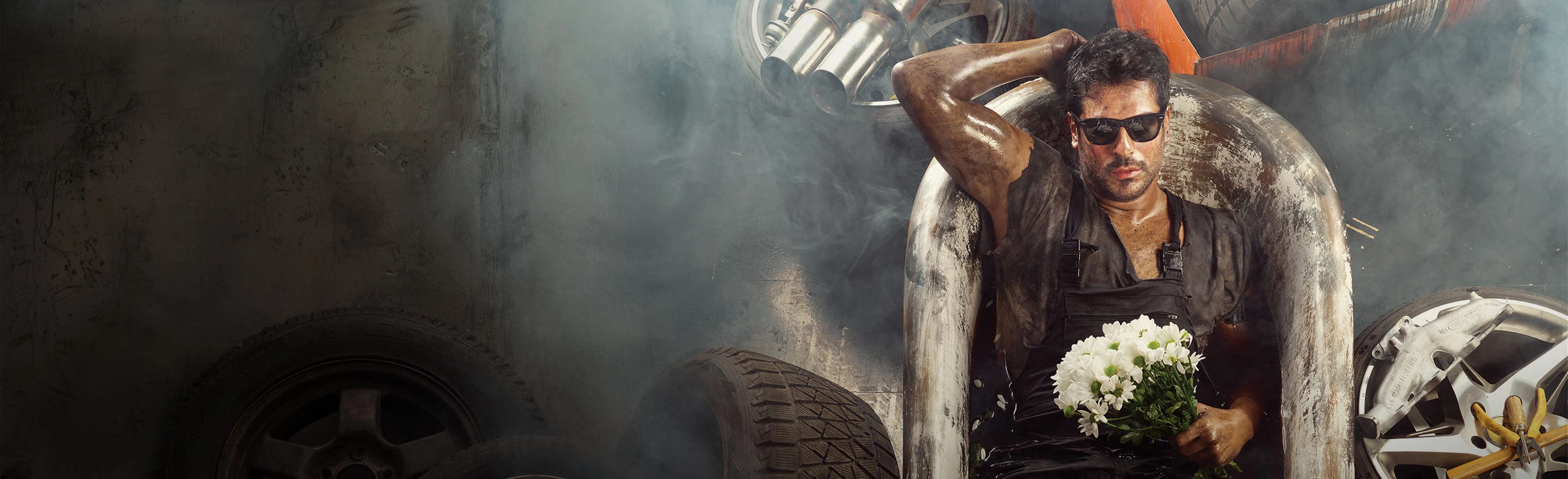 Постер Моноспектакль Бурака Озчивита в Москве