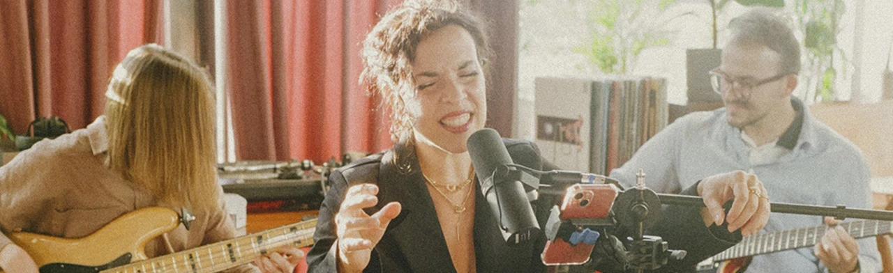 Постер Mila Dinerstein в Москве