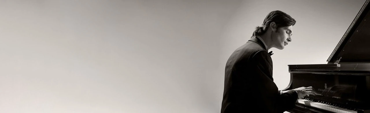 Постер Евгений Стародубцев