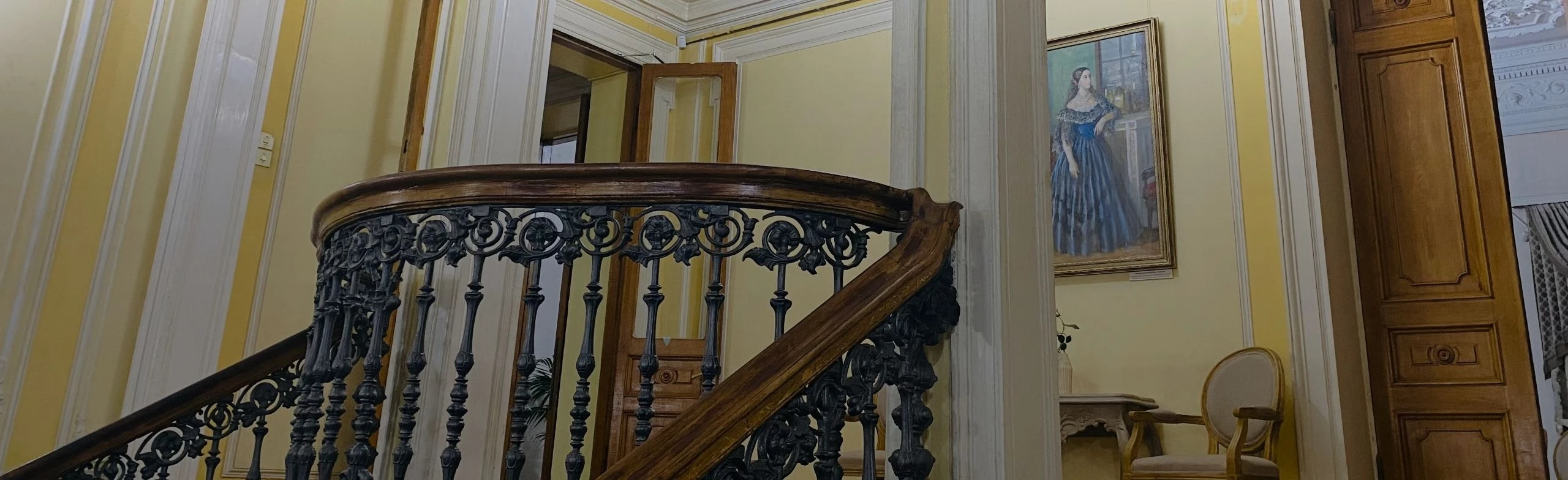 Постер Барский особняк с колоннами: экскурсия в усадьбу Мамонтовых в Москве