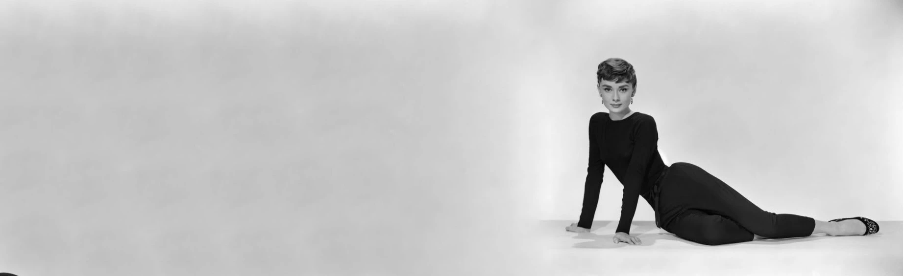 Постер Одри Хепбёрн — обыкновенная принцесса. Лекция с бокалом вина в Высотке