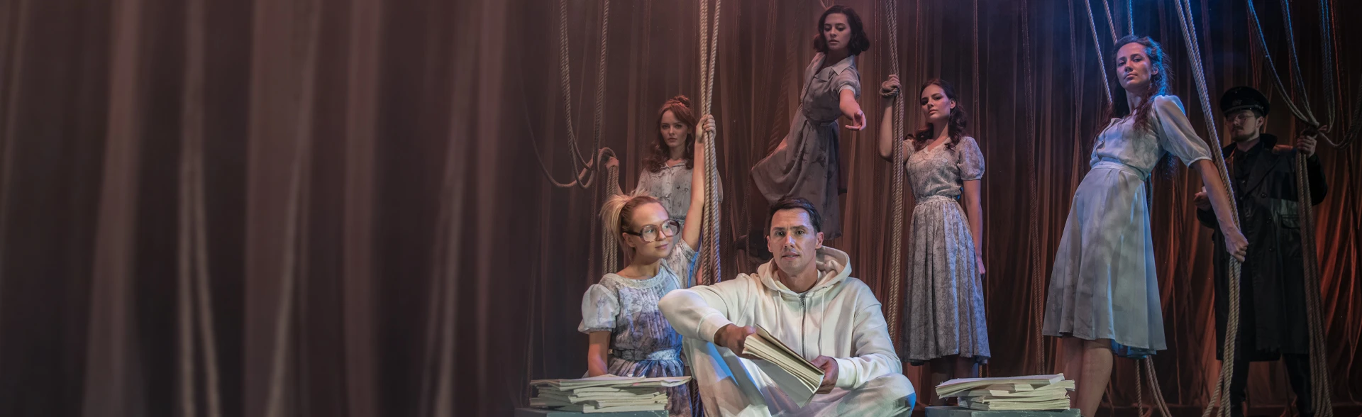 Постер Девочки в Москве