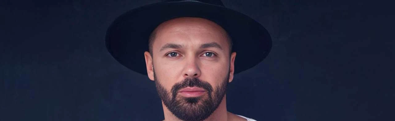 Постер Isaac Nightingale