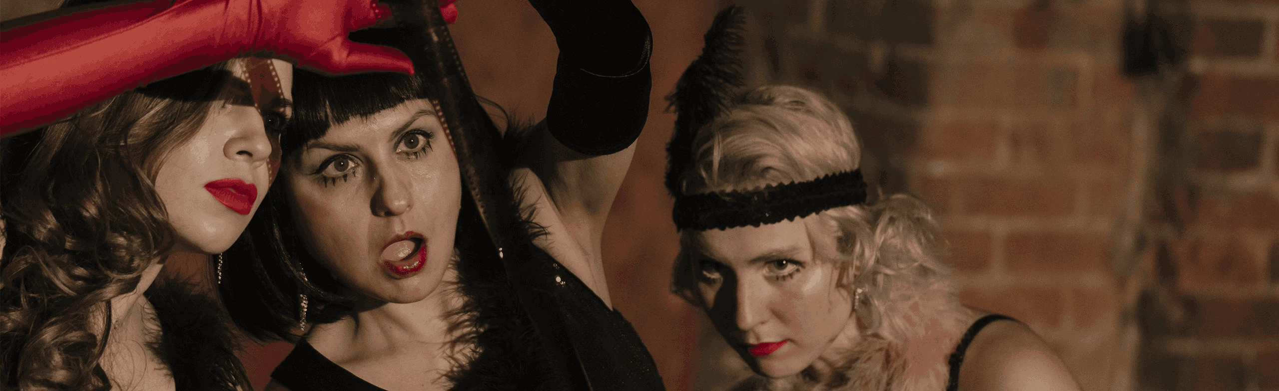 Постер Ведьмы в Москве