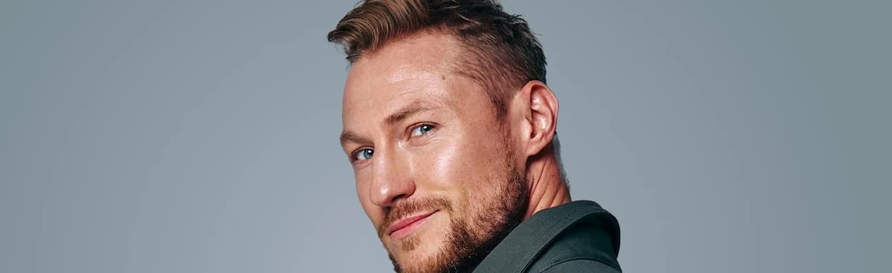 Постер Паша Руденко сольный вечер под полнокупольную визуализацию "Есть на далекой планете" в Мурманске