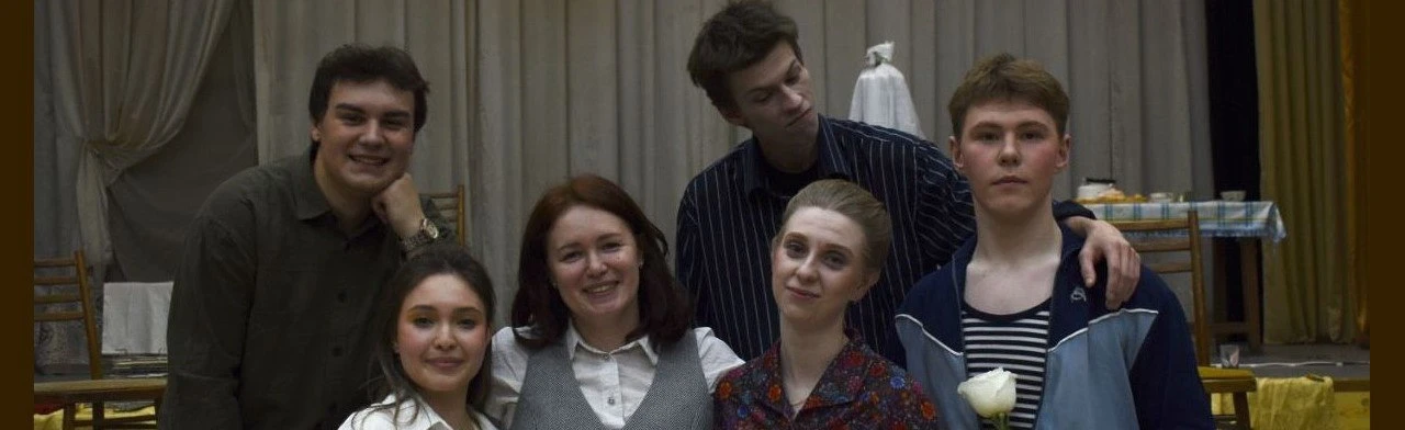 Постер Дорогая Елена Сергеевна в Набережных Челнах