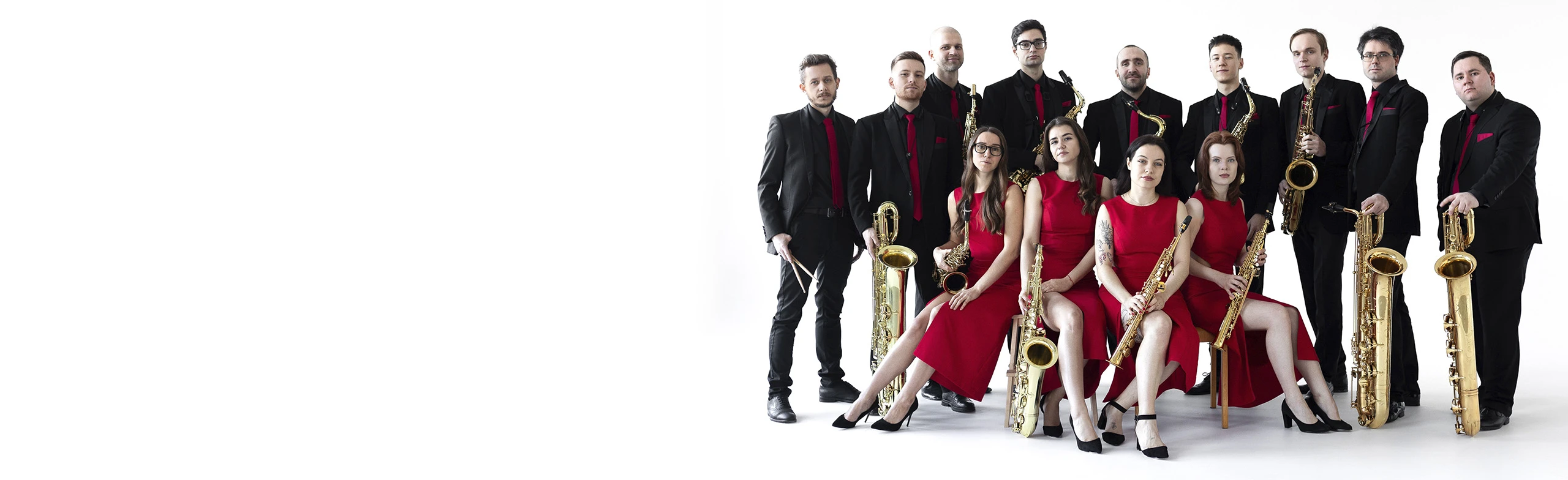 Постер Мировые шедевры на 12 саксофонах. Большой ансамбль саксофонов NOVO-12 в Набережных Челнах