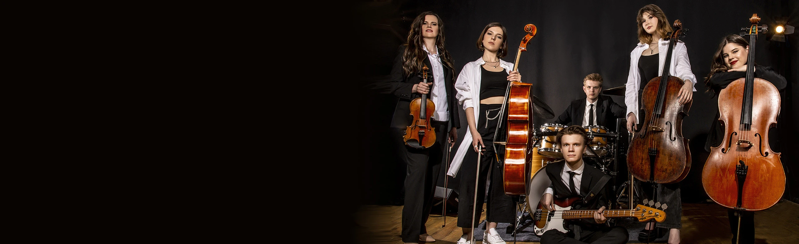 Постер ЛЕГЕНДАРНЫЕ ХИТЫ РУССКОГО РОКА НА ВИОЛОНЧЕЛЯХ. MAGIC CELLOS BAND в Нижнем Новгороде