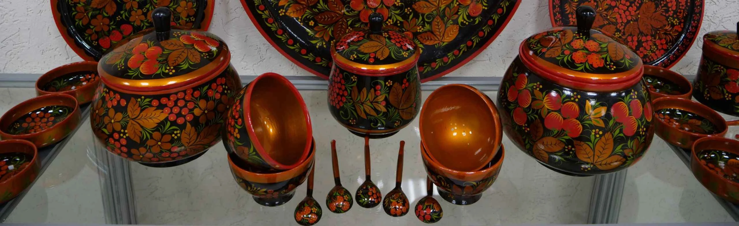 Постер Истоки единства. Художественные промыслы России. Выставка в Нижнем Новгороде