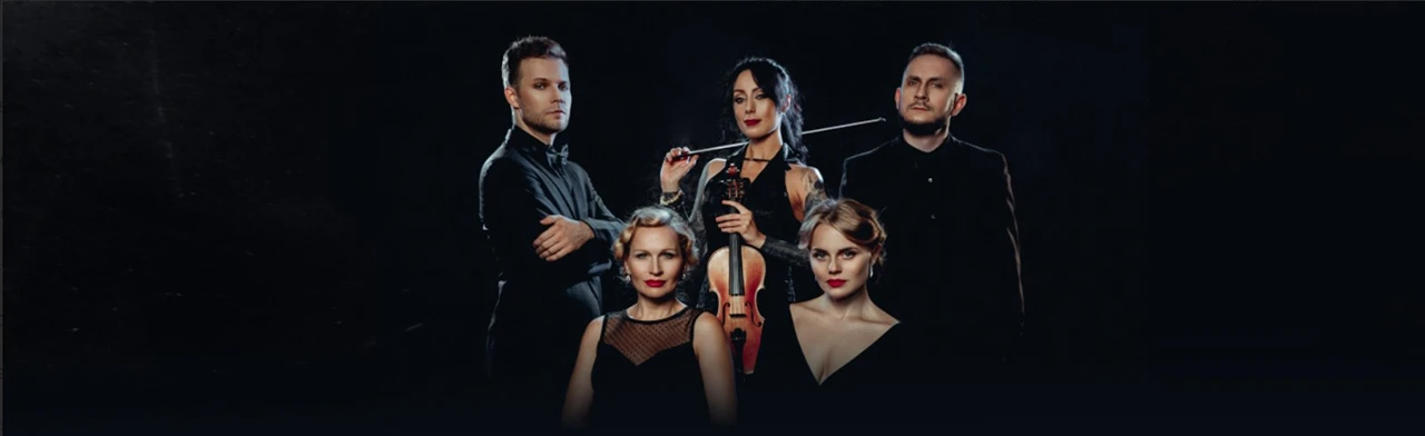 Постер Женщины в Новосибирске