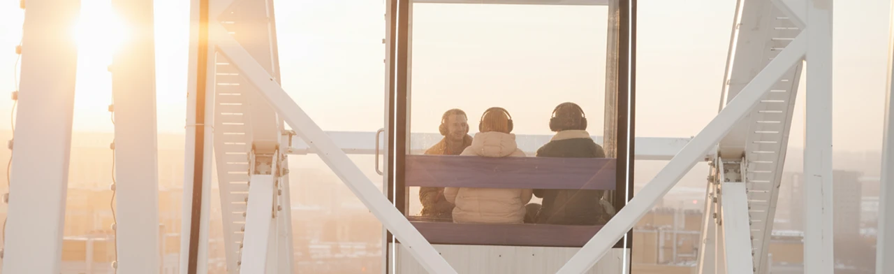 Постер Слегка касаться земли в Омске