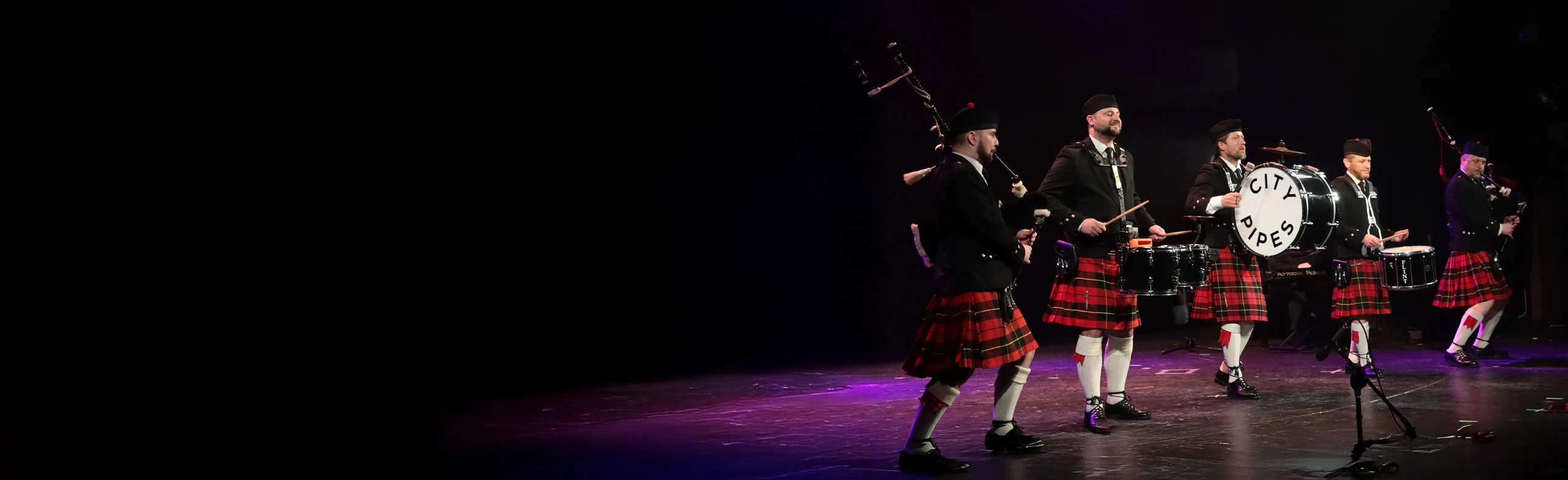 Постер Ирландское шоу. Оркестр волынщиков City Pipes и ансамбль ирландского танца Celtic Wind.