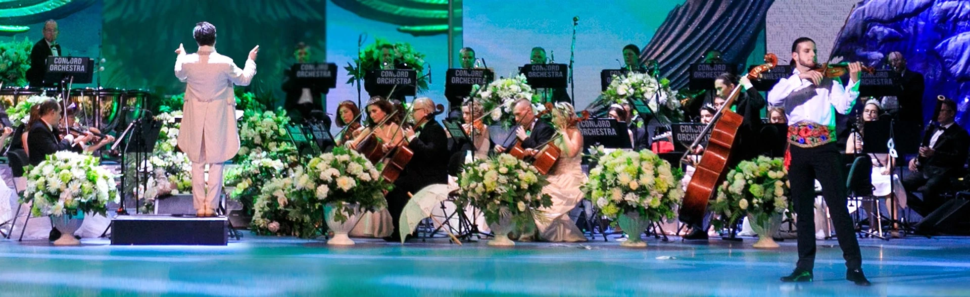 Постер Новогоднее шоу "Белоснежный бал Иоганна Штрауса" Concord Orchestra в Рязани