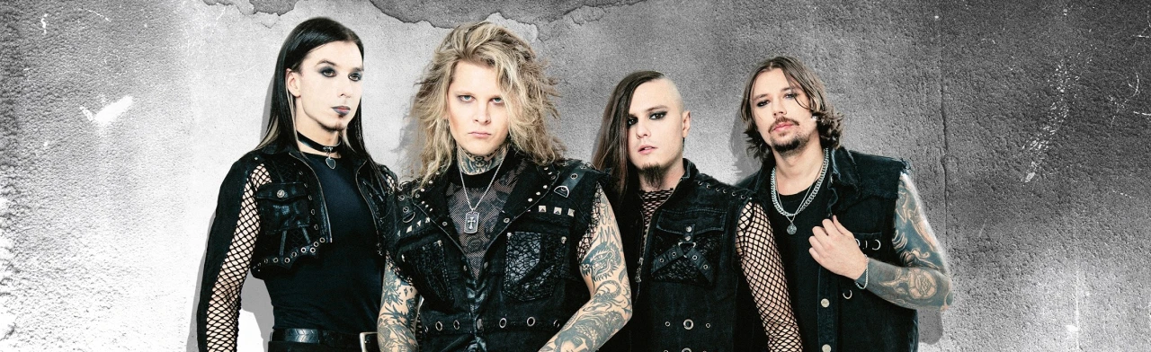 Постер Neverlove в Саратове