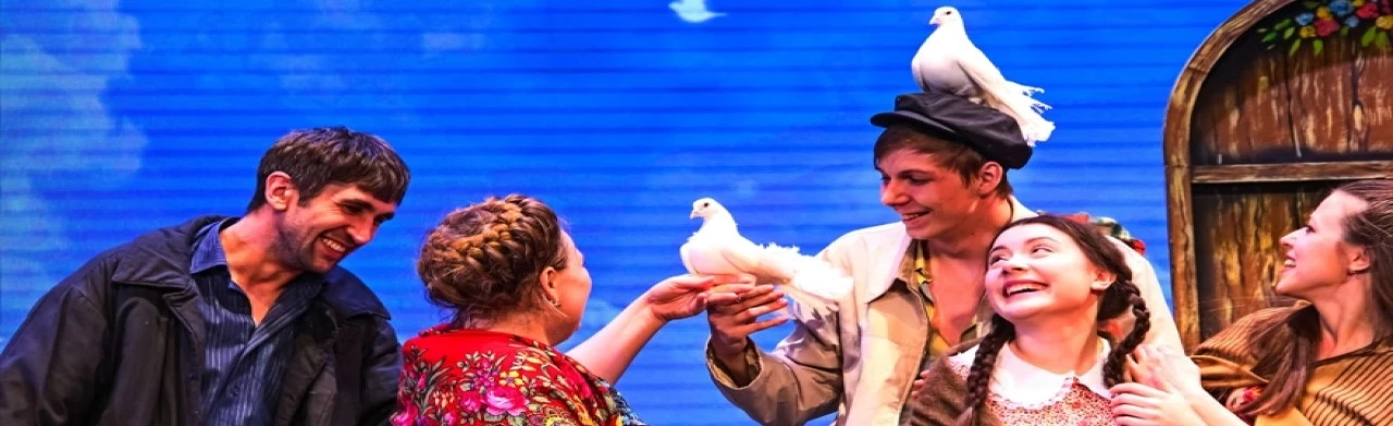 Постер Любовь и голуби в Саратове