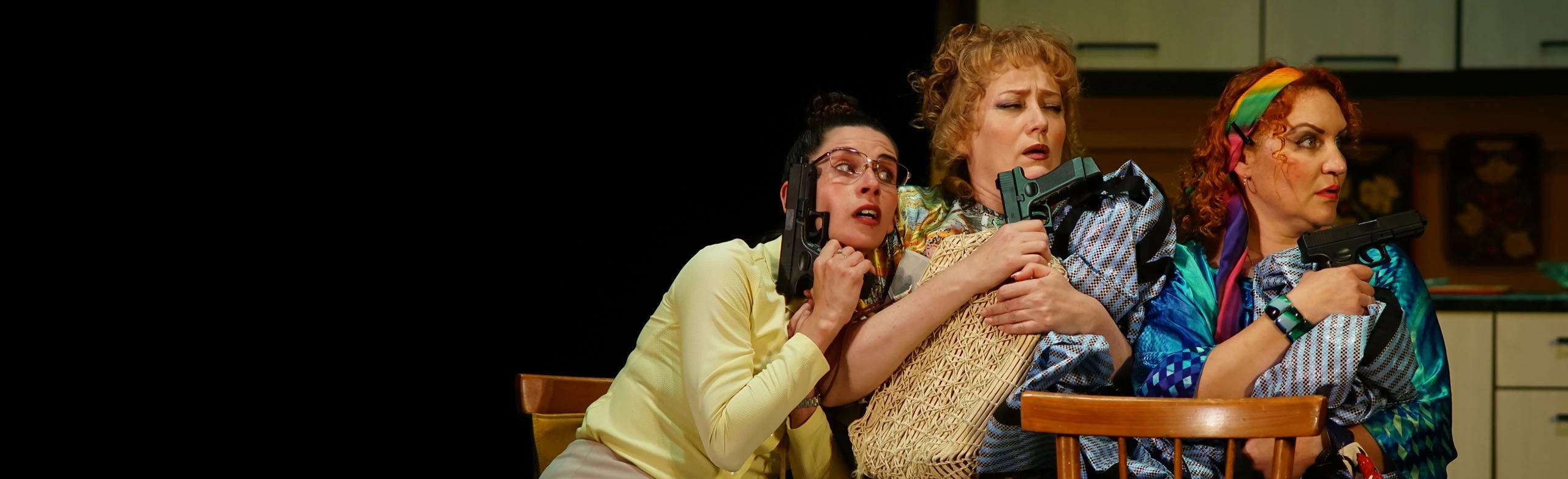 Постер Дорогие мои бандитки. Вольский драматический театр в Саратове