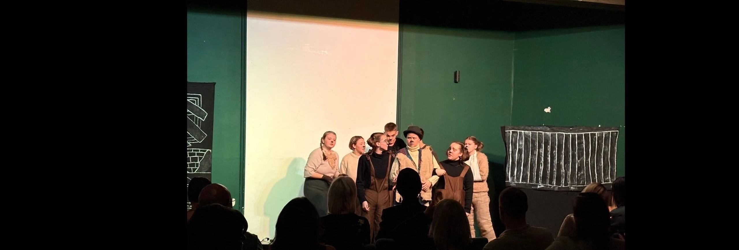 Постер Спектакль «До свидания, Овраг»