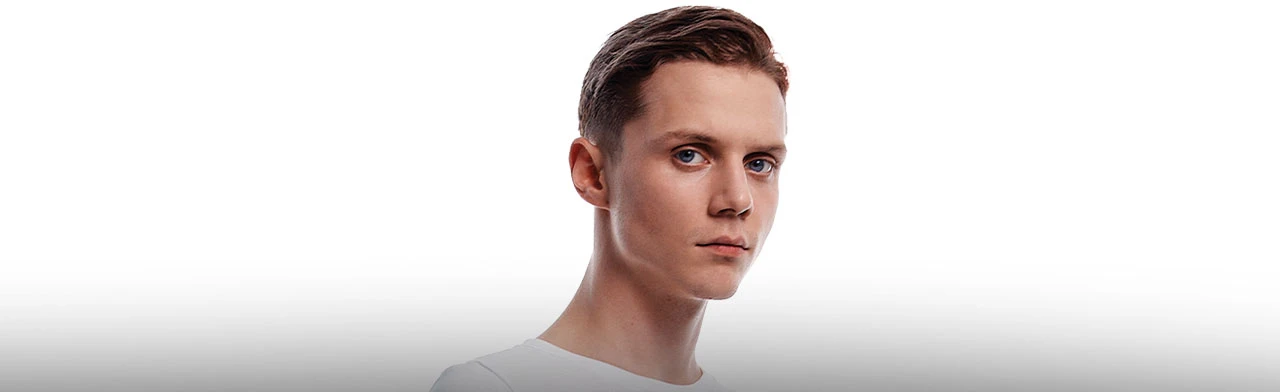 Постер Ваня Дмитриенко