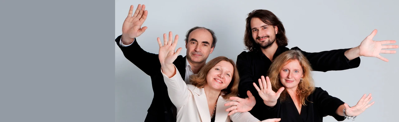 Постер "Два рояля восемь рук" концерт в Санкт-Петербурге