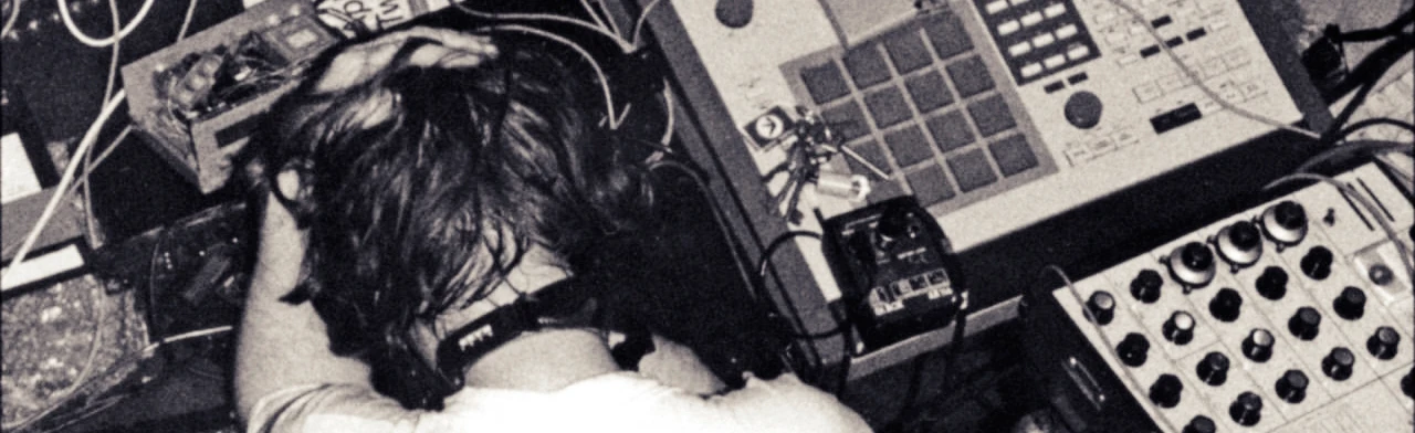 Постер История электронной музыки. IDM – умная танцевальная музыка. Рассказывает Леонид Кравченко в Санкт-Петербурге