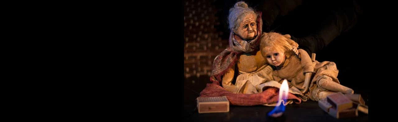 Постер Девочка со спичками в Санкт-Петербурге