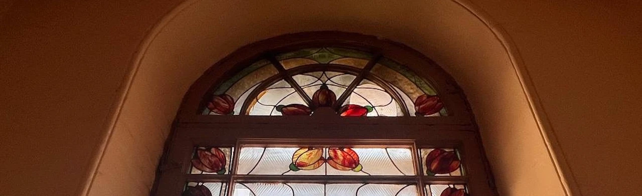 Постер Большая экскурсия по улице Рубинштейна и окрестностям в мини группе в Санкт-Петербурге