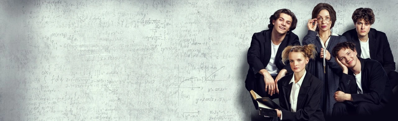 Постер «Дорогая Елена Сергеевна» (Екатерина Климова) в Санкт-Петербурге