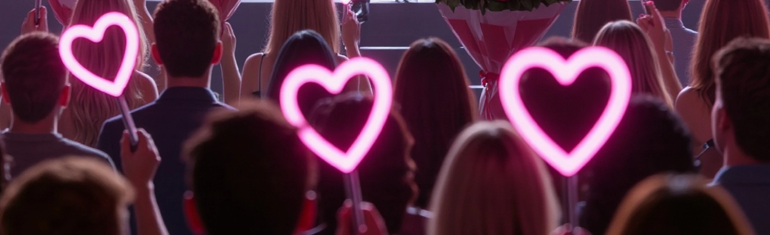 Постер МЕЛОДИИ ЛЮБВИ. Концерт ко Дню влюблённых в Санкт-Петербурге