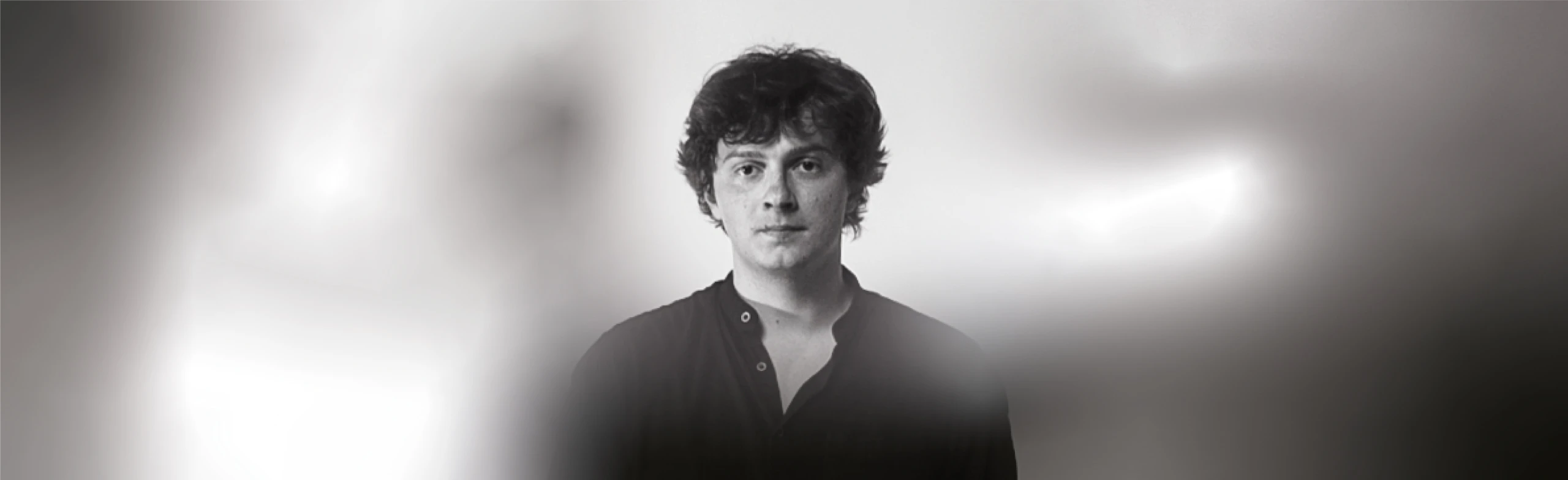 Постер Бонд с кнопкой. Unplugged в Санкт-Петербурге