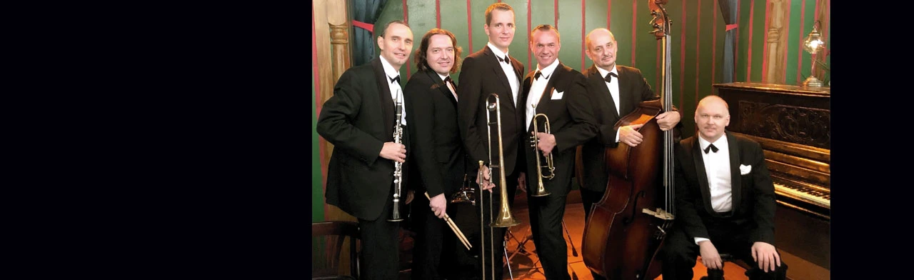 Постер Праздничный концерт в День защитника Отечества в Санкт-Петербурге