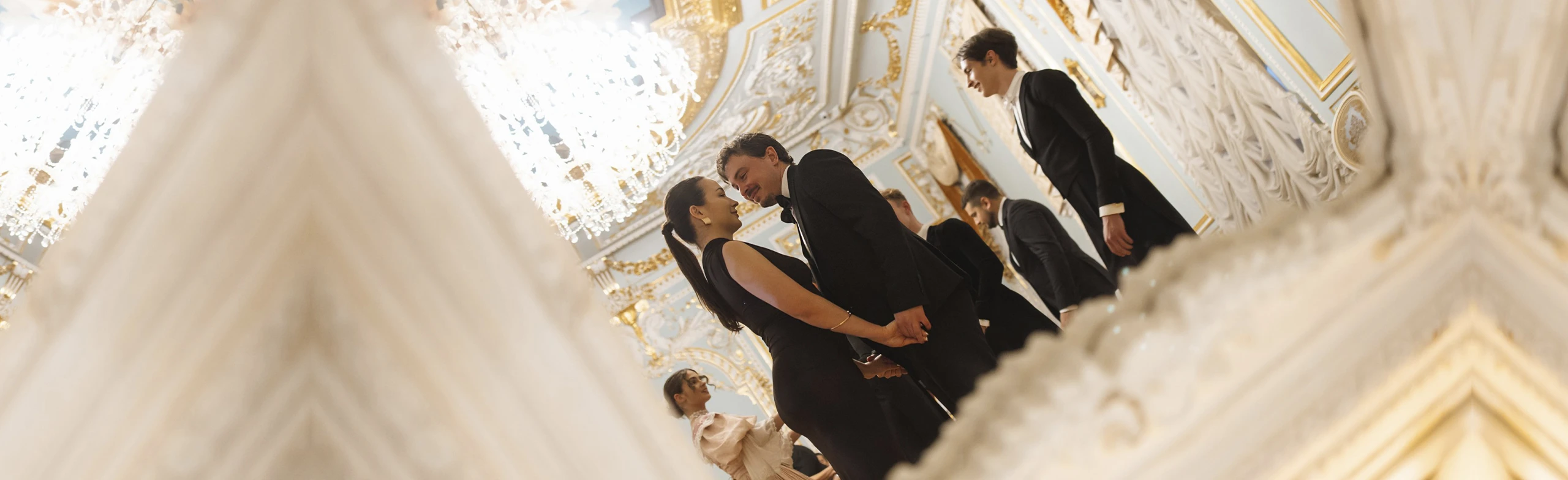 Постер «Зеркало при свечах: Отражение любви» в Санкт-Петербурге