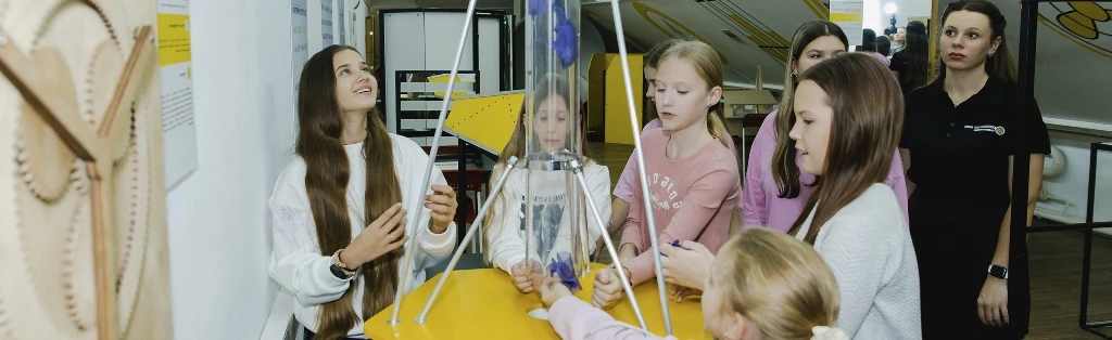 Постер Экскурсия по экспозиции