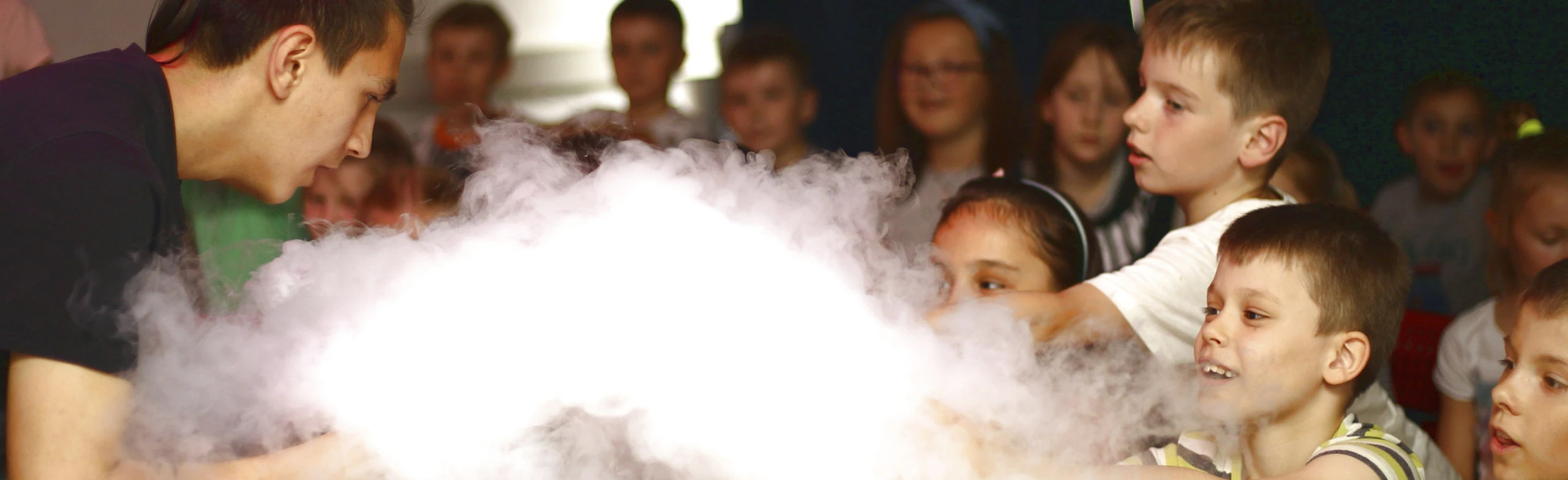 Постер Азотное шоу с экспериментами