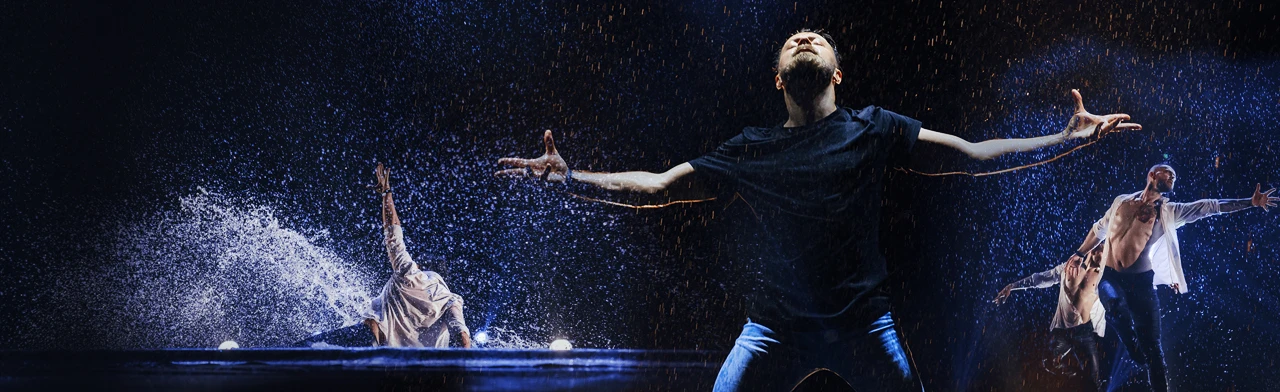 Постер Шоу под дождем в Ульяновске