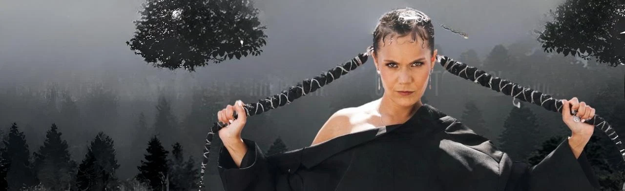 Постер Рави пишет в Владивостоке