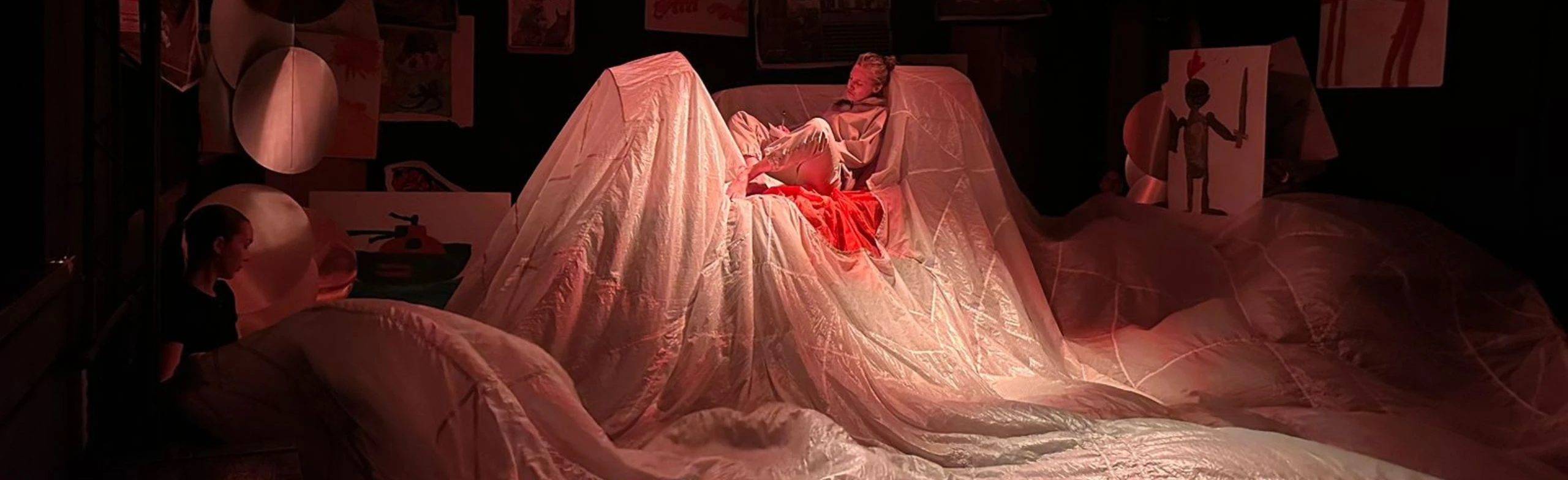 Постер "О, Паула!" Экзюпери в Волгограде