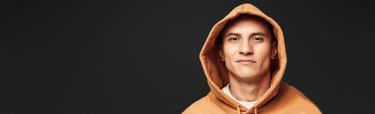 Постер Честный