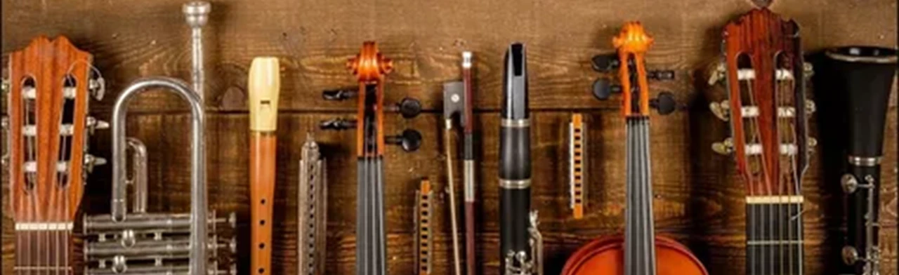 Постер Интерактивная лекция-концерт "История развития музыкальных инструментов" в Махачкале